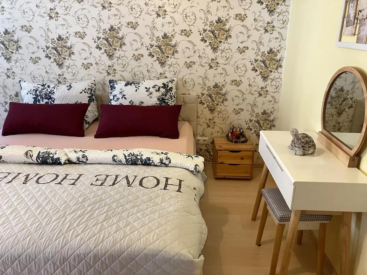 Lebendige Wohnung Mit Wohlfuehlcharakter Bayreuth Alemanha