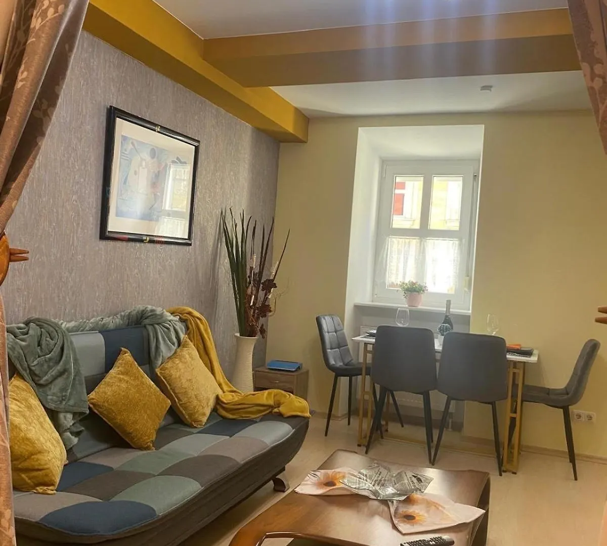 Apartamento Lebendige Wohnung Mit Wohlfuehlcharakter Bayreuth